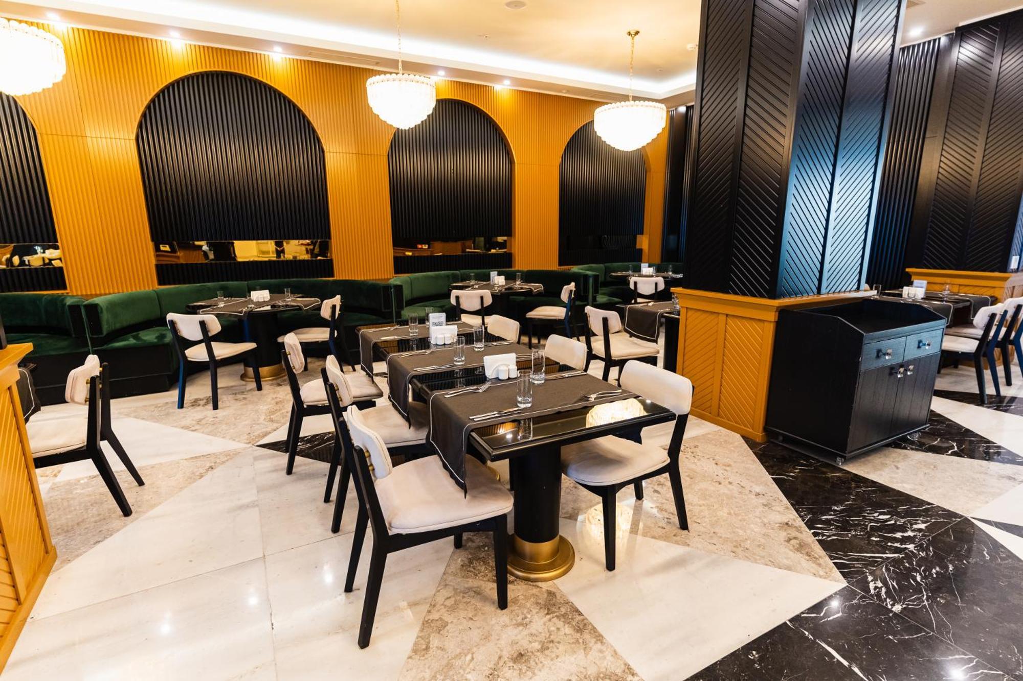 Mercure Baku City Exterior foto